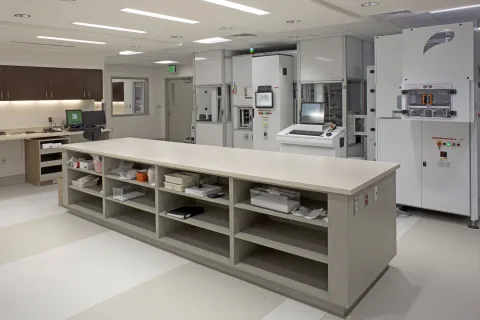 MCS GBMC Pharmacy Interior (23)