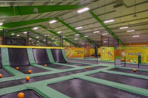 SK8 Rockin' Jump Interior (14)