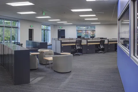 RW1 Direct Energy Solar Interior Office (8)