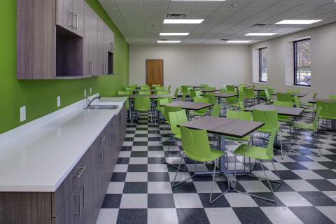 AB8 GEICO Breakroom (1)