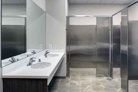 AB8 GEICO Restroom (1)