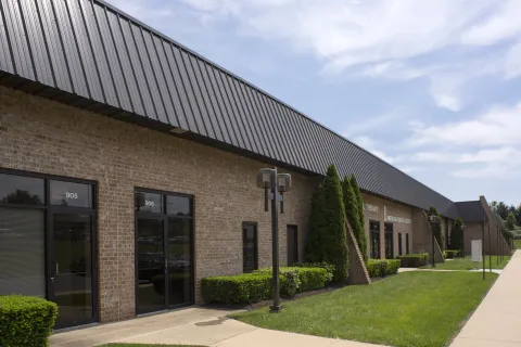 EL2 Eldersburg Business Center Exterior (5)