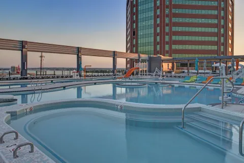 Merritt Clubs Canton