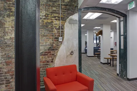 HA1 JellyFish Interior Office (14)