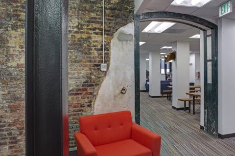 HA1 JellyFish Interior Office (14)
