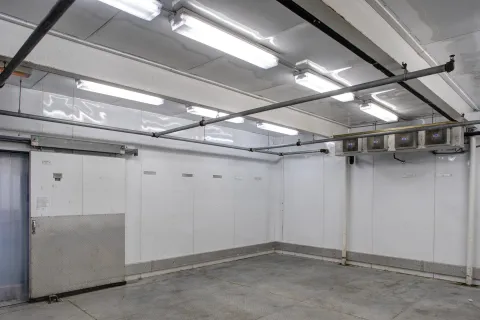 058E Beltway Business Community Interior (18)