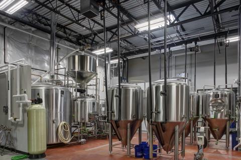 AB9 House 6 Brewing Company Interior (21)