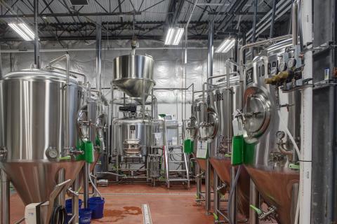 AB9 House 6 Brewing Company Interior (24)