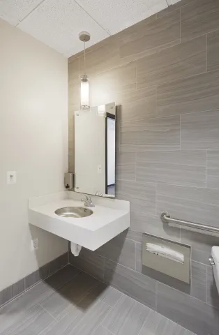 MCS D&V Auto Body Masters Restroom (1)