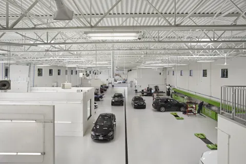 MCS D&V Auto Body Masters Interior (2)