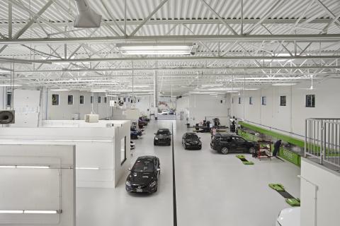 MCS D&V Auto Body Masters Interior (2)