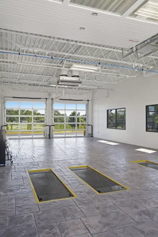 MCS D&V Auto Body Masters Interior (1)