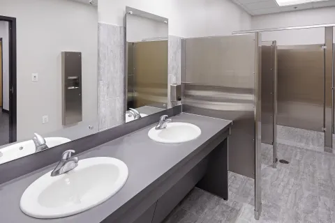 MCS D&V Auto Body Masters Restroom (2)