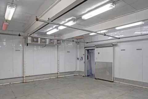 058E Beltway Business Community Interior (17)