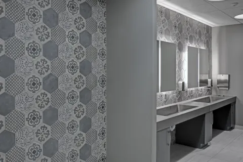 RR2 Owings Mills Corporate Campus Restroom (3)