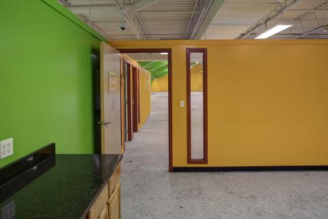 SK8 Suite 8855 Interior (22)