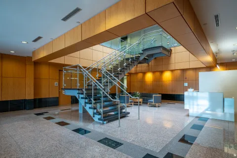LS8 Loudoun Tech Center - 46000 Center Oak Plaza Lobby (5)