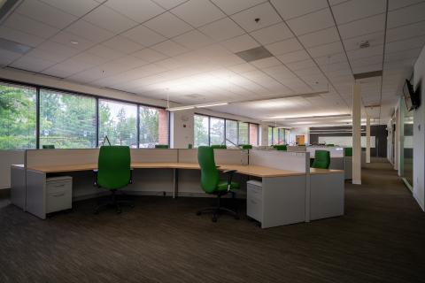 LS8 Neustar Office (6)