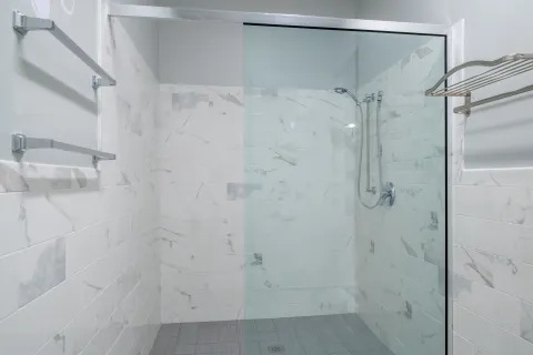 AB9 Hanley Energy Restroom (2)