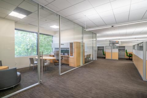 LS8 Neustar Office (4)