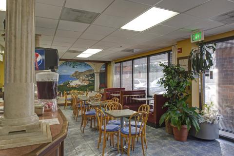 IC1 International Circle Deli (7)