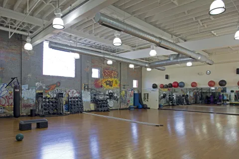 FF1 Merritt Clubs Interior (14)