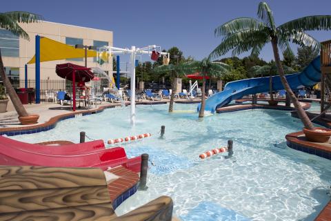 EL3 Merritt Athletic Club Outdoor Pool (3)