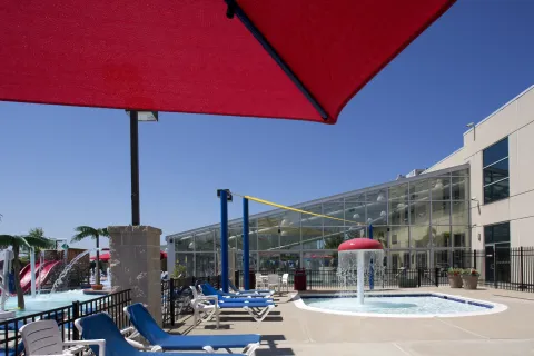 EL3 Merritt Clubs Outdoor Pool (8)