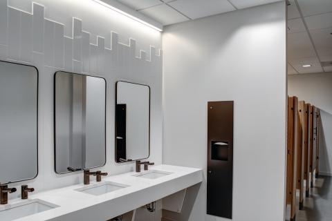 Ab10 Hanley Energy restroom