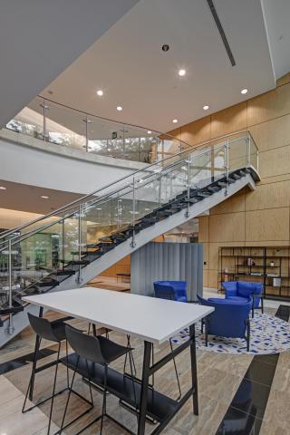 BH5 Columbia Corporate Park Interior Lobby 40