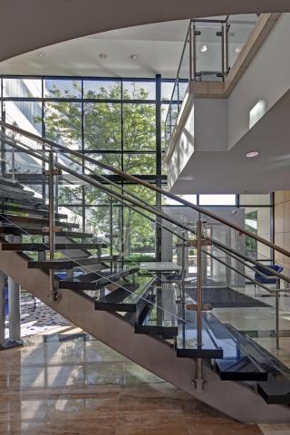 BH5 Columbia Corporate Park 8890 McGraw Road Interior Lobby 45