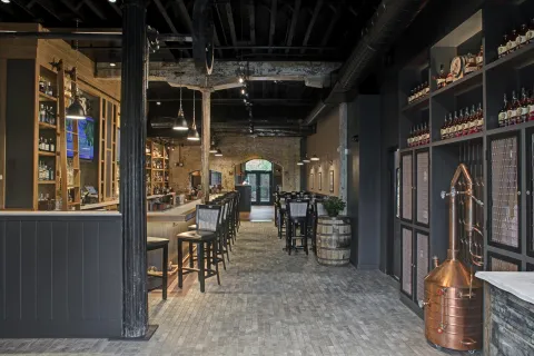 FF1 Copper Shark Restaurant Bar (1)