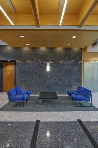 HF4 6031 University Boulevard lobby 10