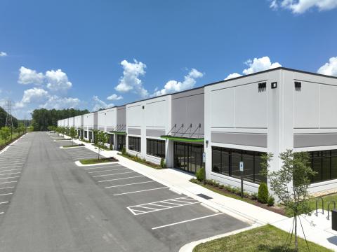 IB Merritt TW Crossing Exterior (19)
