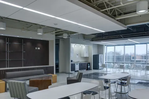 225 Schilling Circle, Suite 300 Breakroom