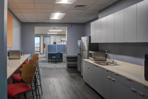 TD4 Suite 555 Office - Breakroom