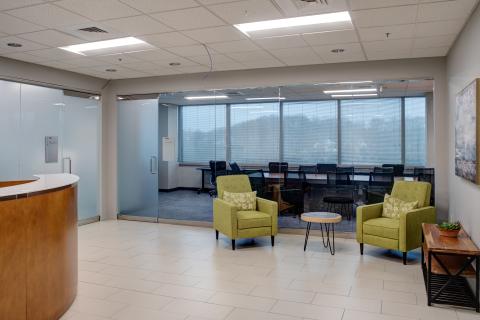 TD4 Suite 555 Office - Lobby