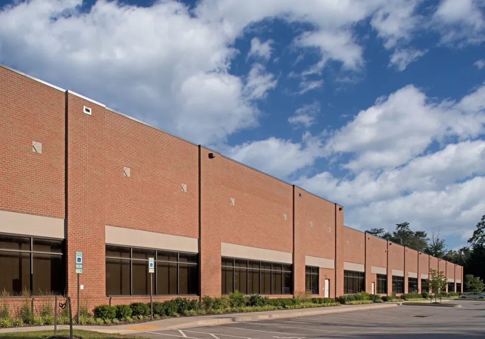1705 Twin Springs Drive Exterior