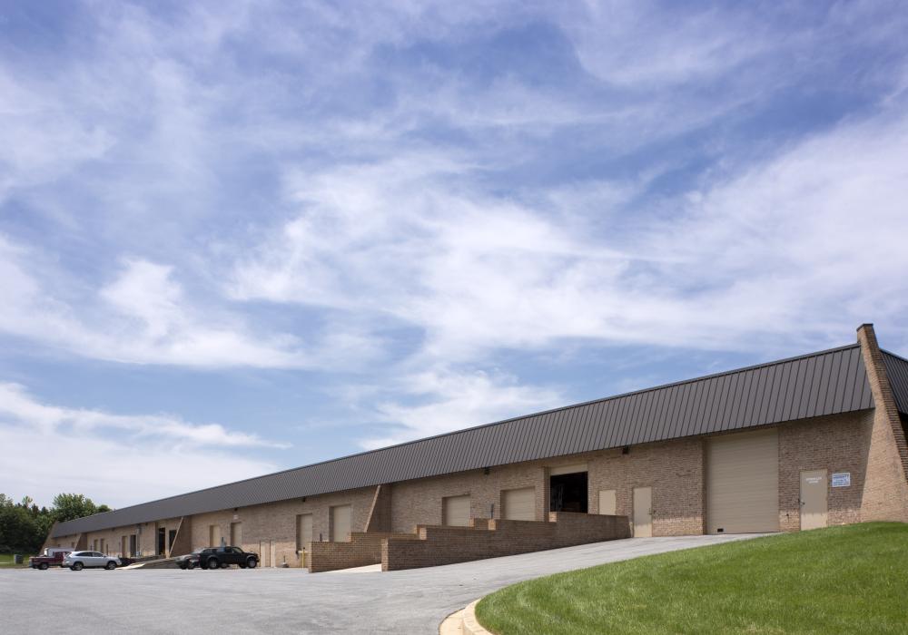 EL2 Eldersburg Business Center Exterior