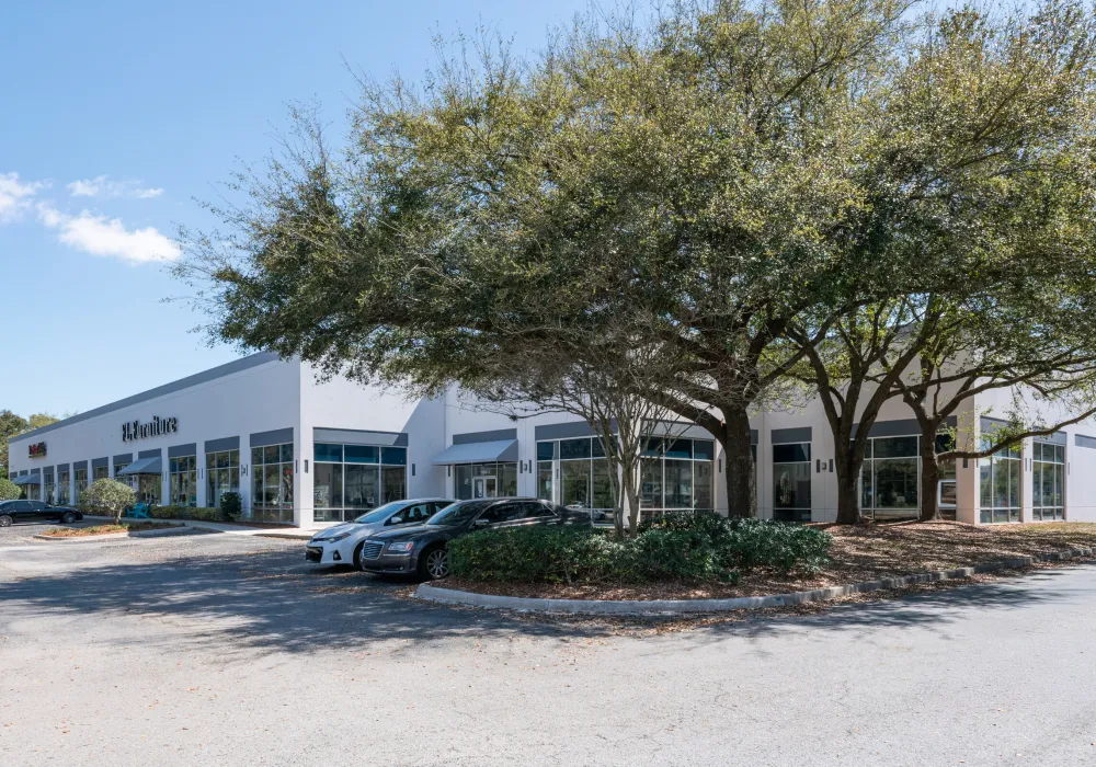 Beach Commerce Center