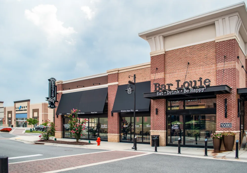 Bar Louie at Foundry Row