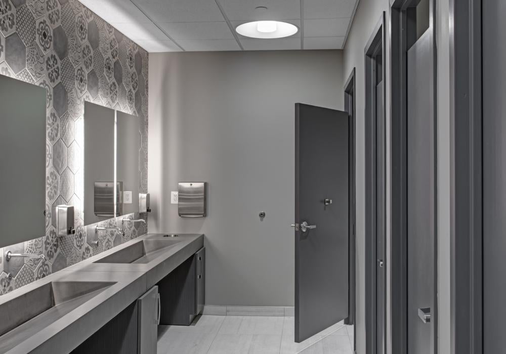 rr2 bathroom