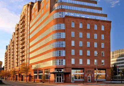 729 East Pratt exterior