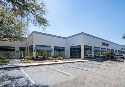 Beach Commerce Center