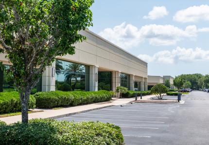 Merritt at Gate Parkway, Building 100