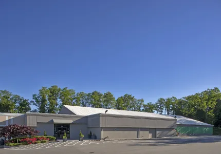 8855 Exterior 1