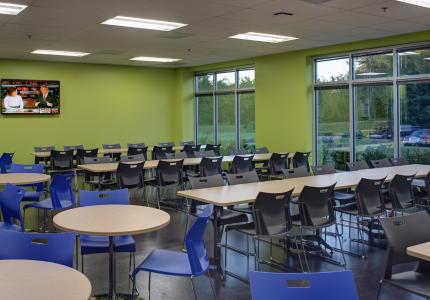 RW1 Direct Energy Solar Breakroom (4)