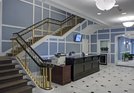 MCS SC&H Group Lobby (3)