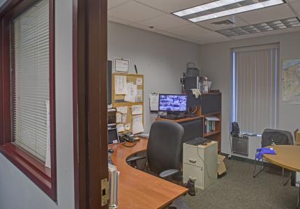 058E Beltway Business Community Interior office (34)