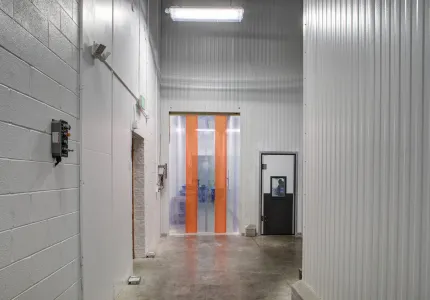 EC5 Saval Foods Interior (14)